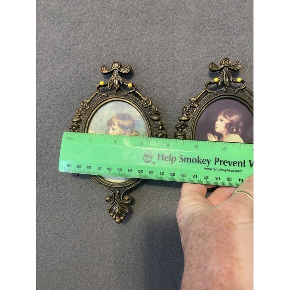 2 Vtg Ornate Victorian Style Oval Frames Praying Children 6 1/2" x 4"  Italy - Picture 6 of 8